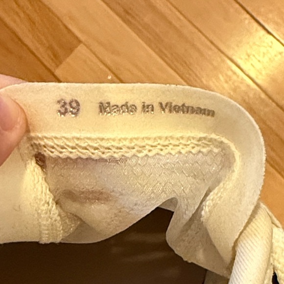 Chloe Sneakers - Picture 7 of 8